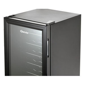 Juomavitrini - 28 pulloa