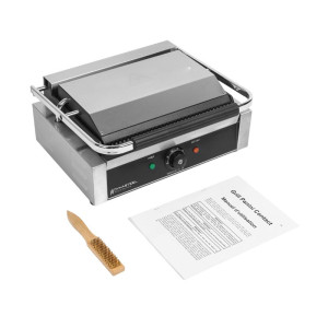 Grilli Panini Iso Pinta-alan Urakuviointi - Dynasteel: poikkeukselliset suorituskyky ja käytännöllinen ammattikäyttöön